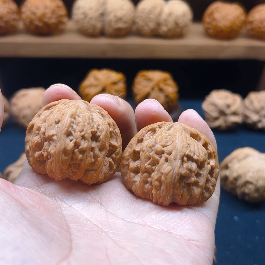 问***岁把件核桃承德密纹40全品