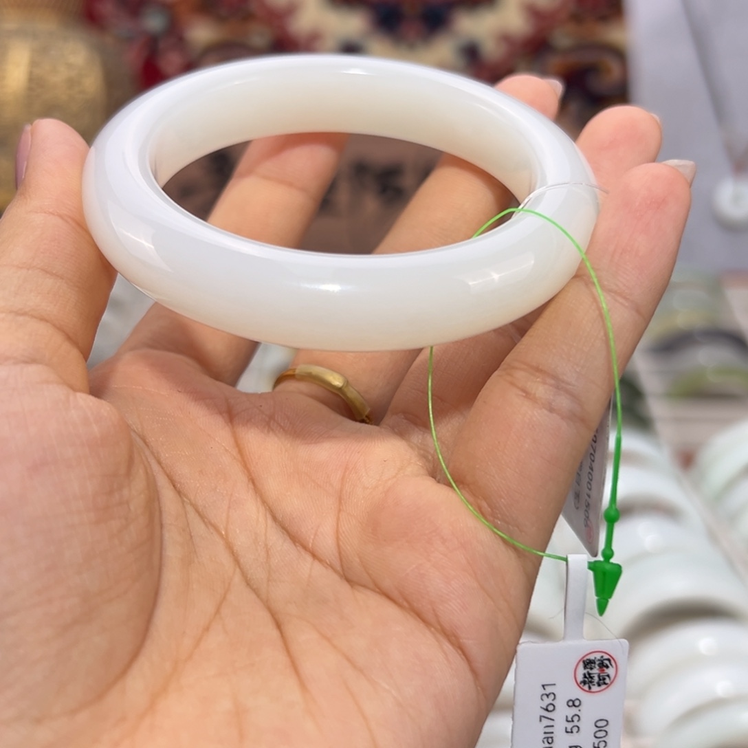 和田玉未镶嵌手镯新疆和田玉