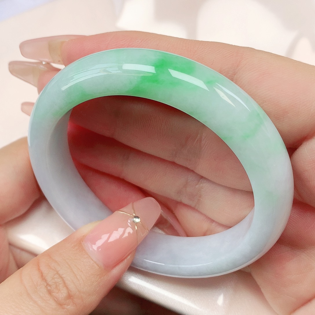 翡翠手镯未镶嵌抖音916