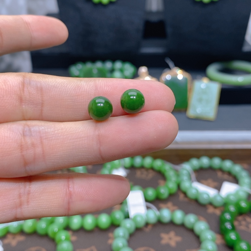 【闪购商品】和田玉（碧玉）耳饰未镶嵌