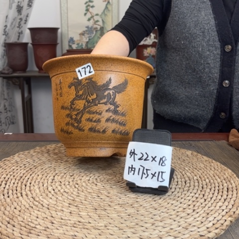 紫砂花盆柴烧精品奔马图刻绘金钟172