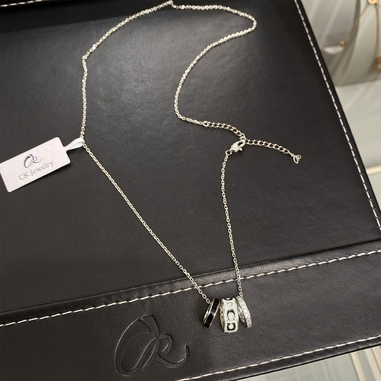 钛钢项链 银色+中间白环  三环双C吊坠项链  N1460