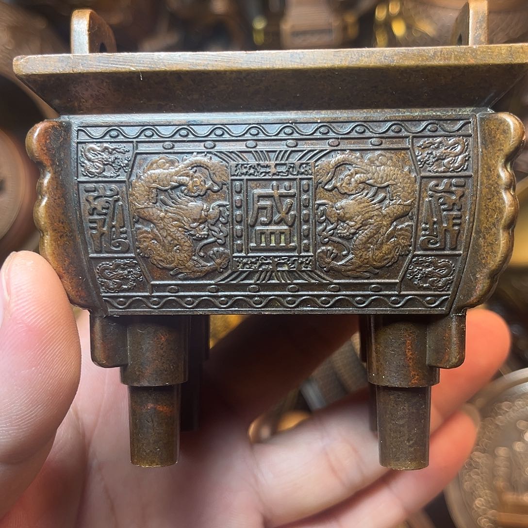 精美铜器工艺品等