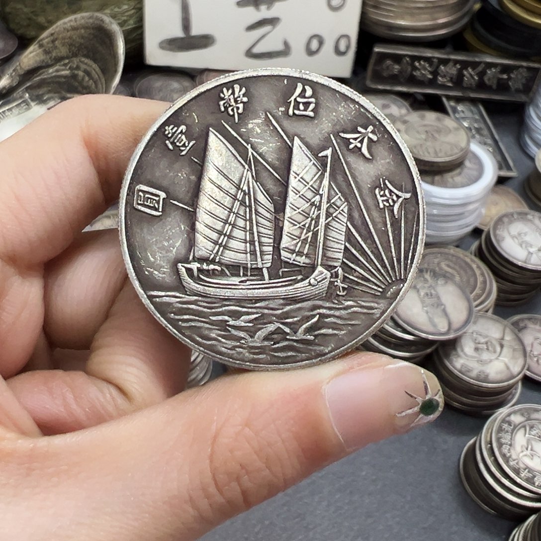 金属复古风格摆件