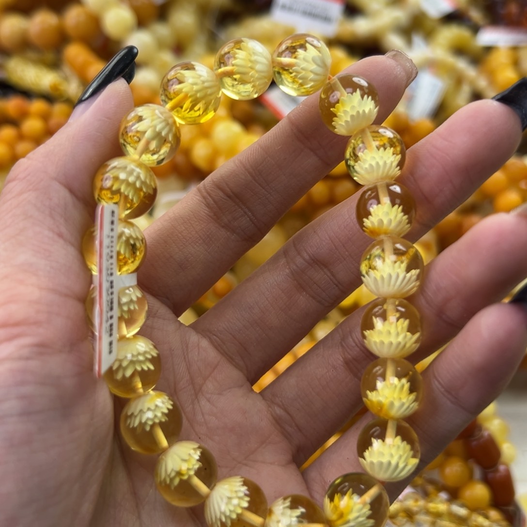 琥珀珠宝奇石未镶嵌