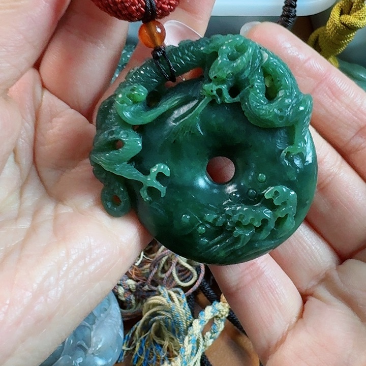 和田玉挂件未镶嵌