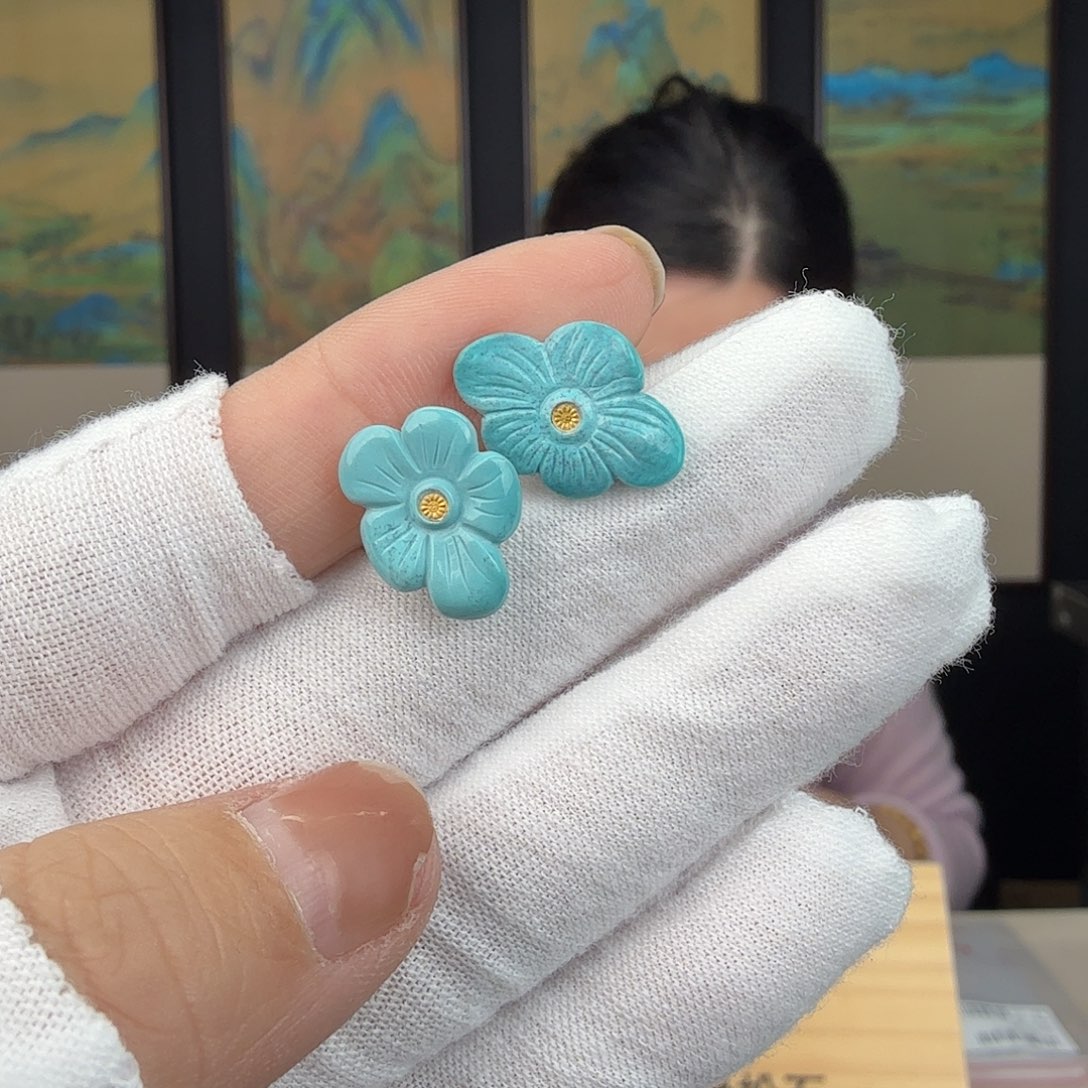 绿松石未镶嵌珠宝奇石