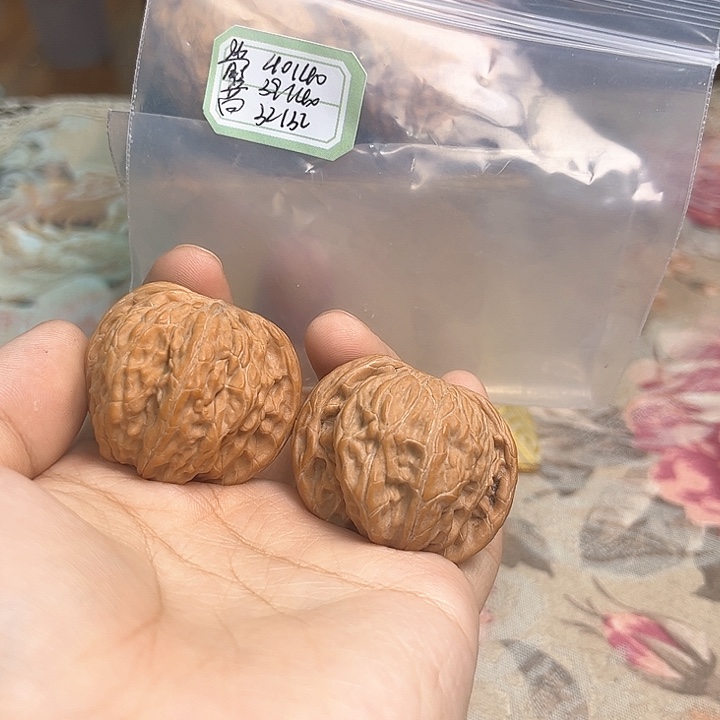 文玩核桃把件磨盘