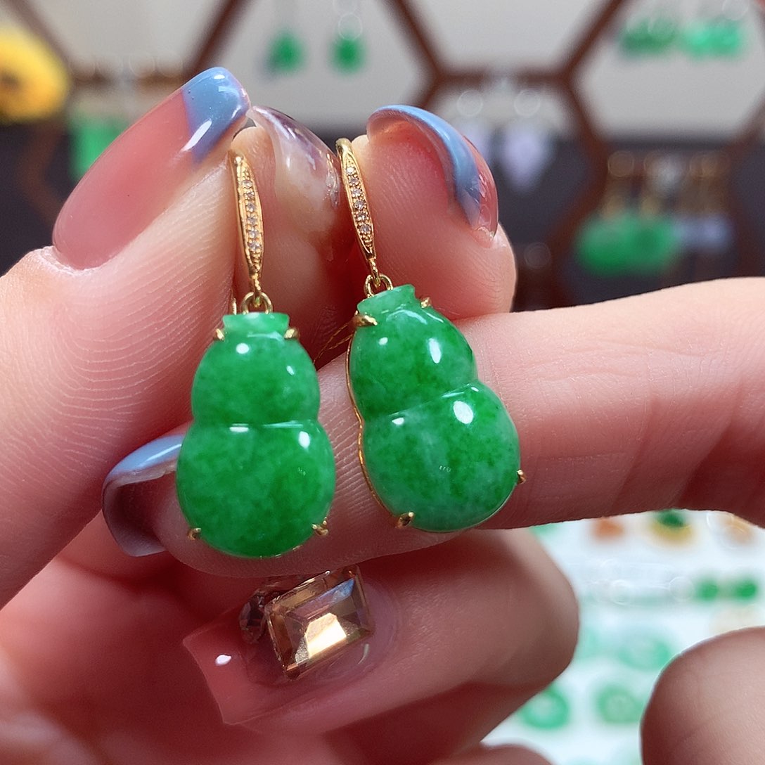 翡翠耳饰18K金镶嵌天然翡翠