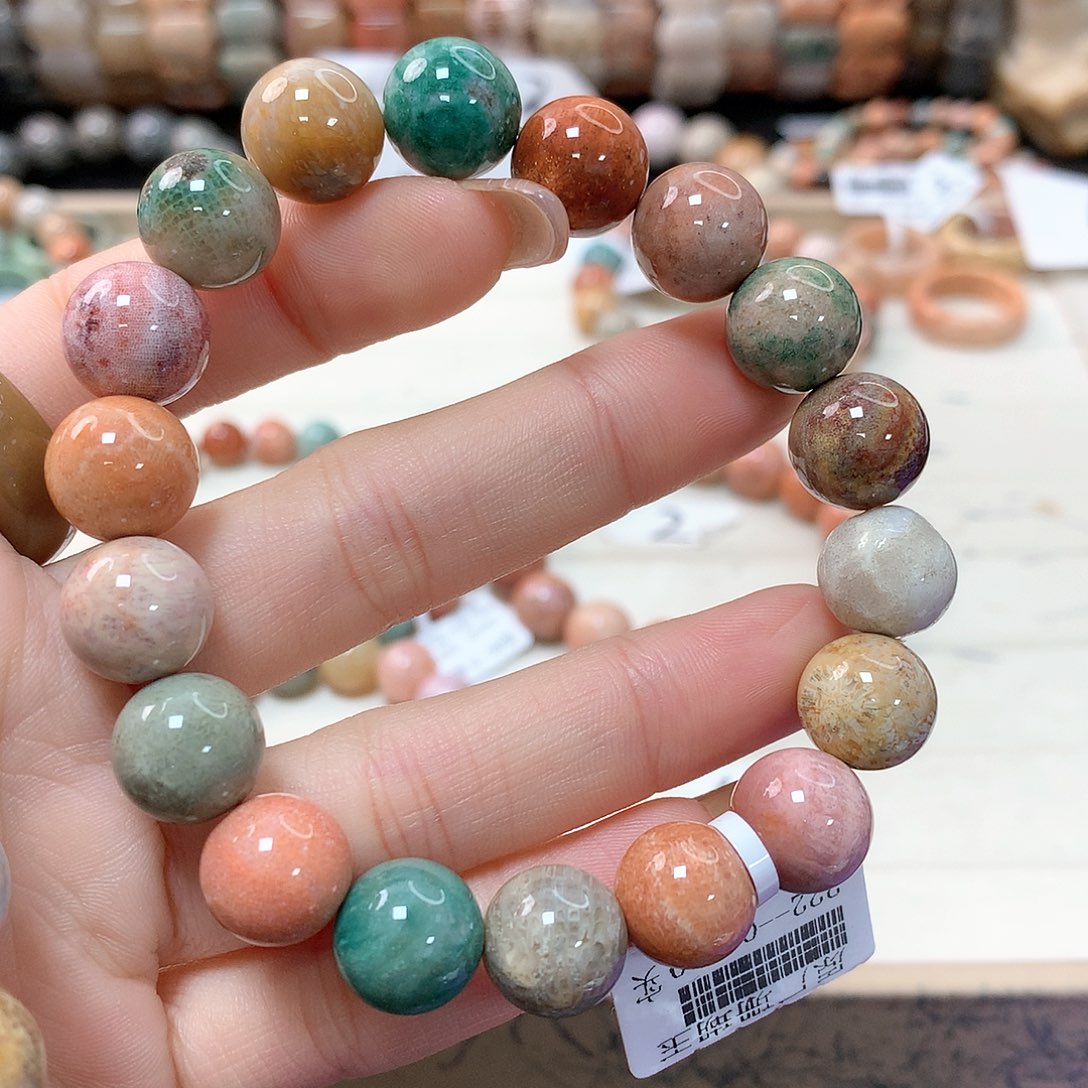 硅化珊瑚（珊瑚玉）手链未镶嵌绿****果775