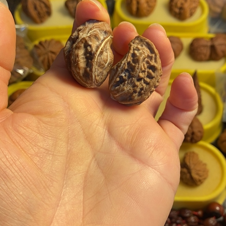 文玩核桃把件异形