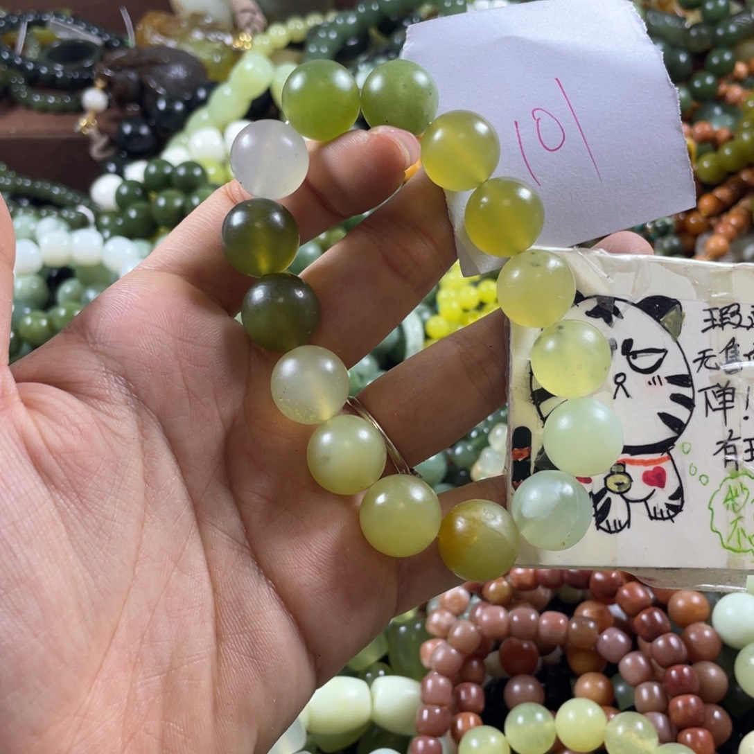 未镶嵌蛇纹石玉手链