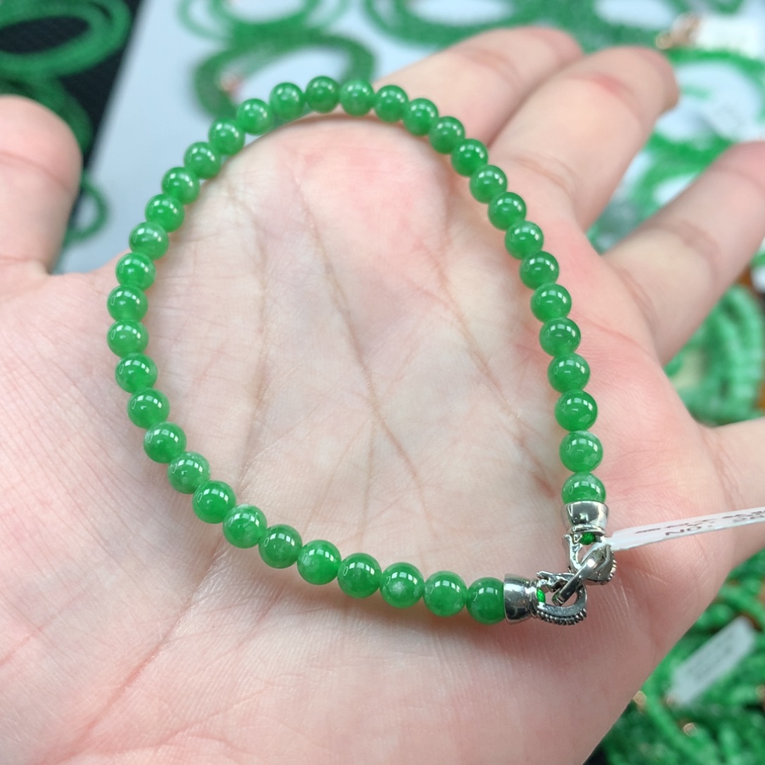 翡翠手链未镶嵌翡翠