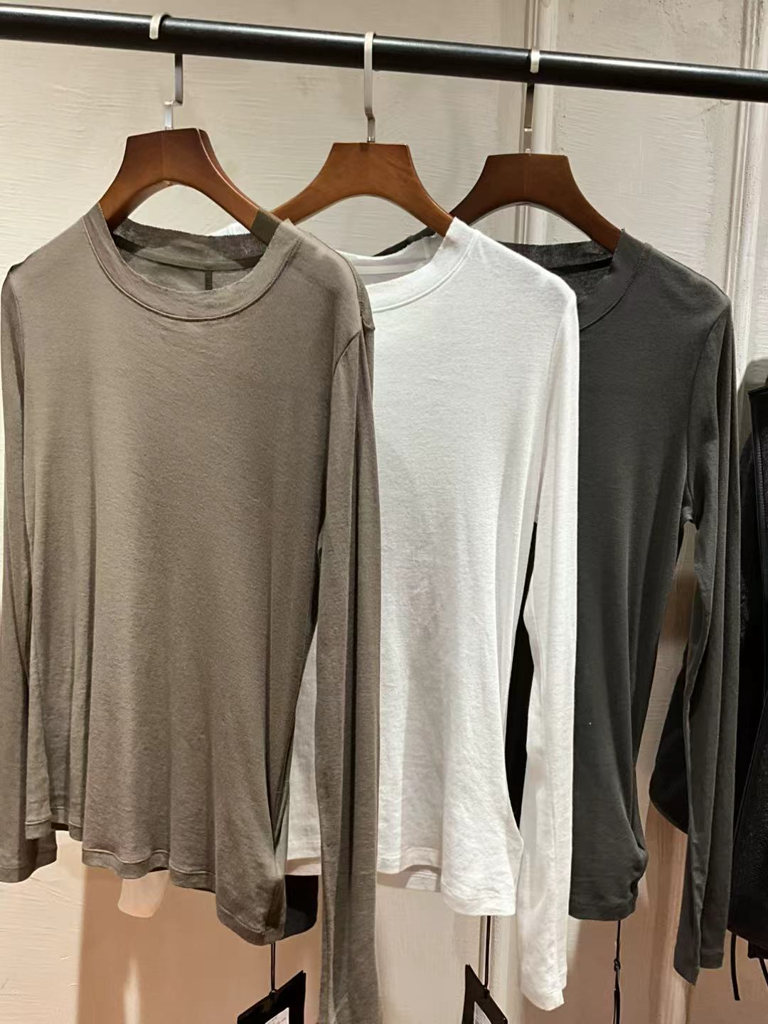 休闲百搭女装上衣