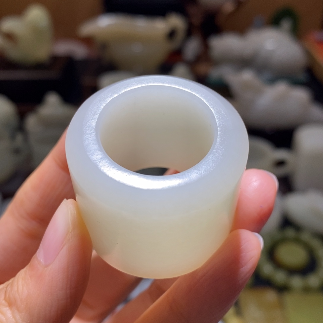 和田玉挂件未镶嵌马**酒