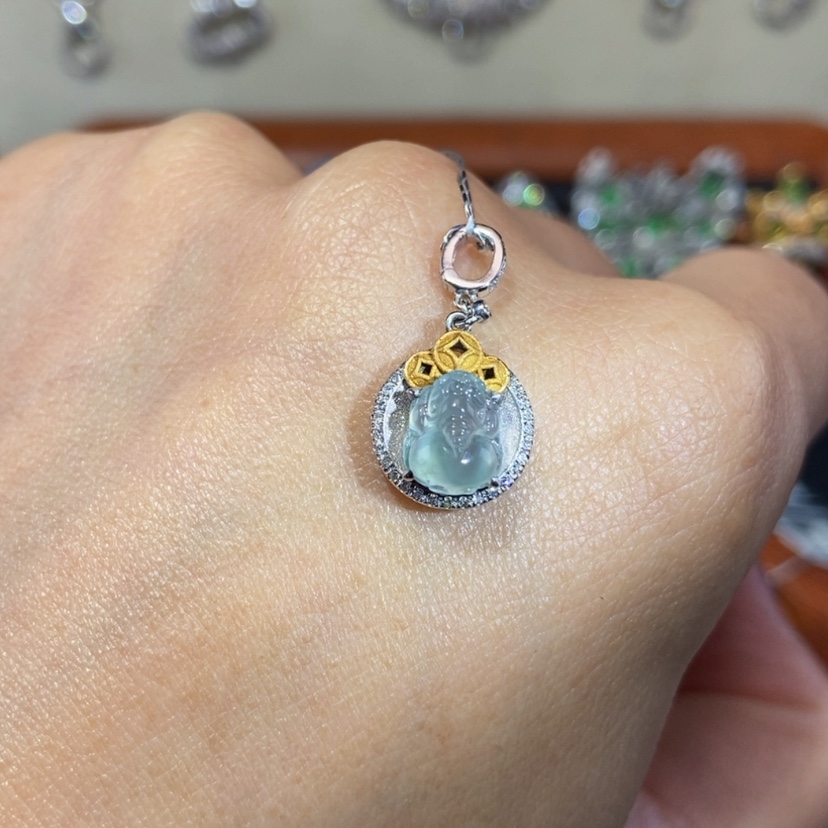 【闪购商品】翡翠吊坠(不含链)18K金镶嵌小提溜