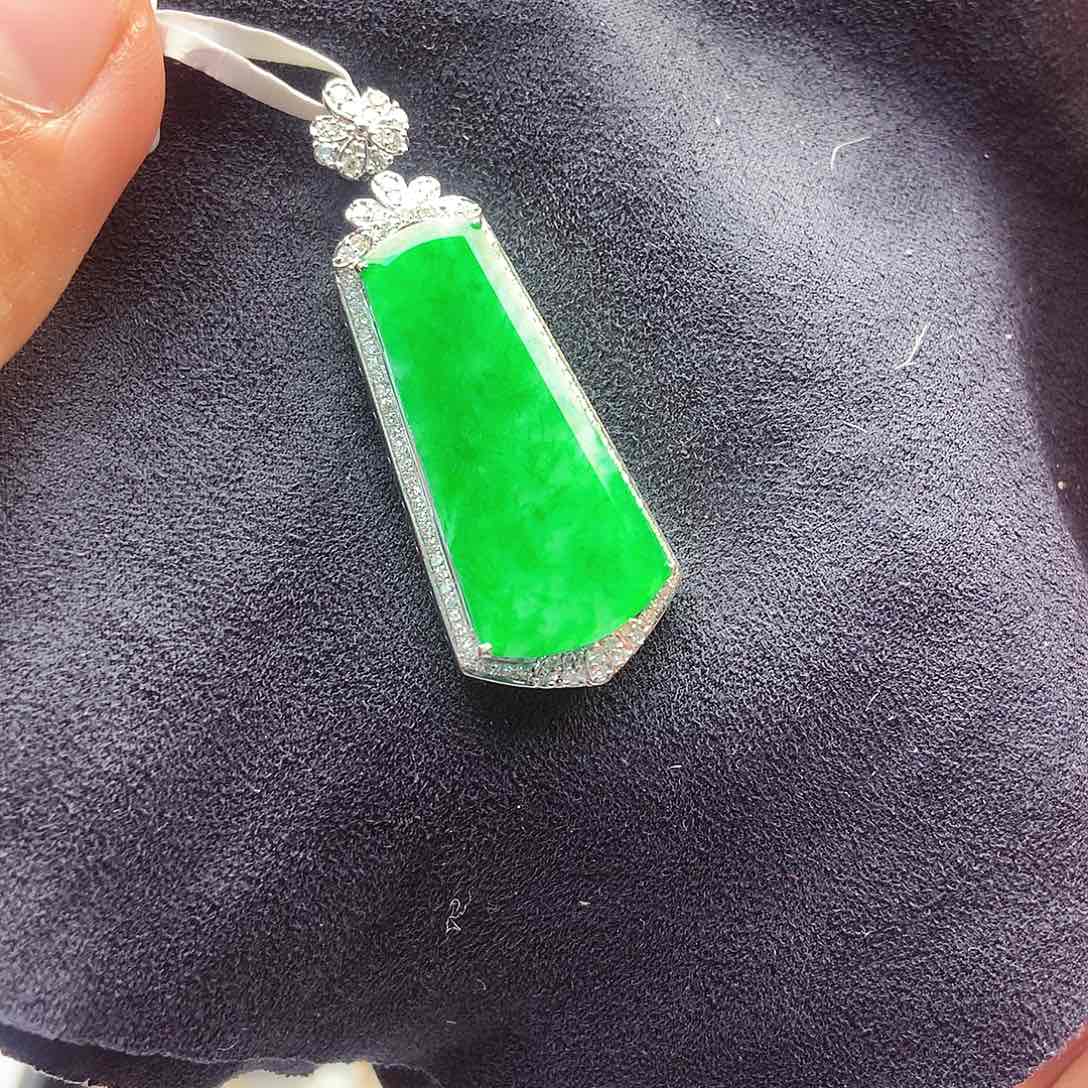 翡翠颈饰18K金镶嵌上新