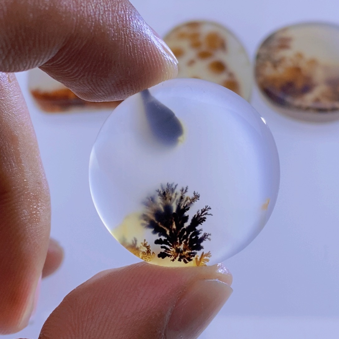 玛瑙/玉髓颈饰未镶嵌