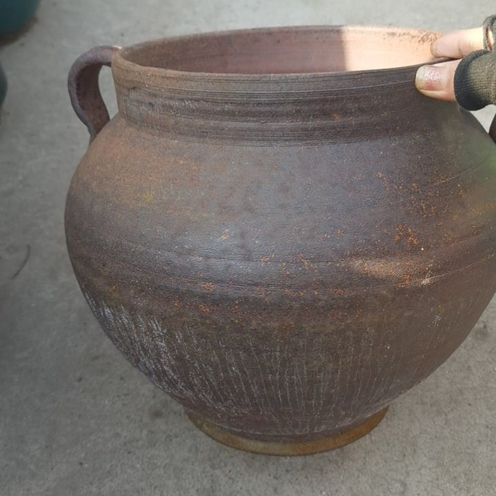 红陶微瑕一个盆子