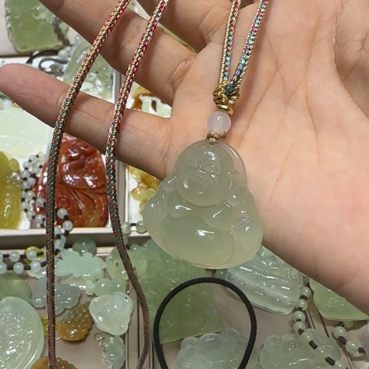 蛇纹石玉吊坠未镶嵌