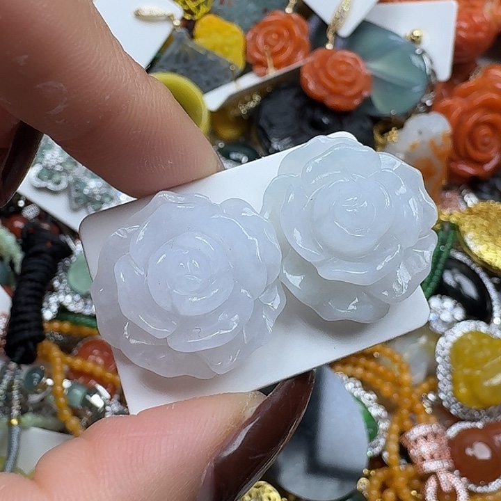 知***乐翡翠未镶嵌项链翡翠