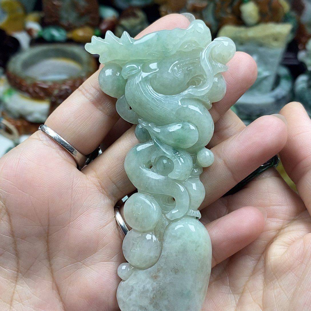 颈饰未镶嵌翡翠牌子