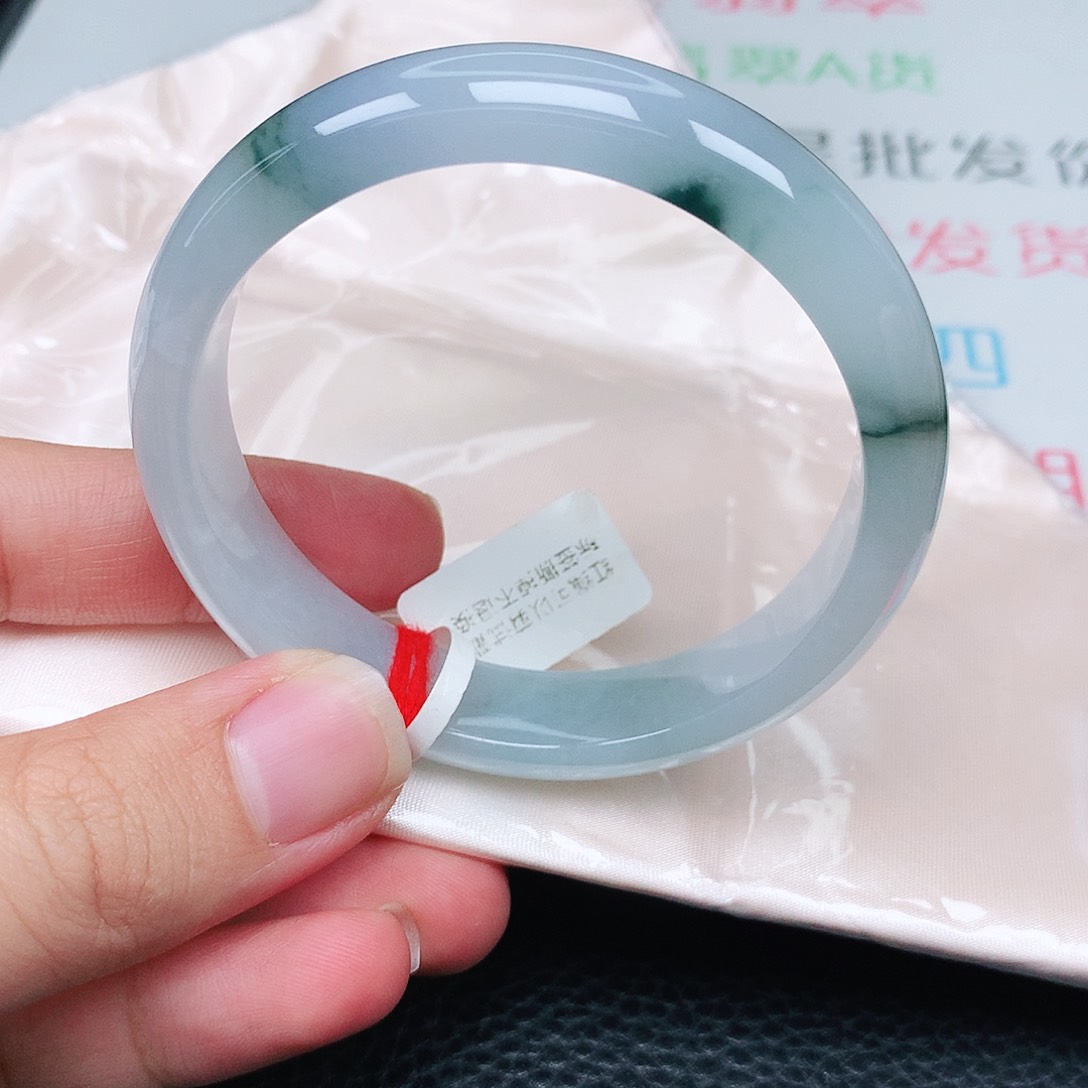 未镶嵌手镯翡翠天然翡翠手镯