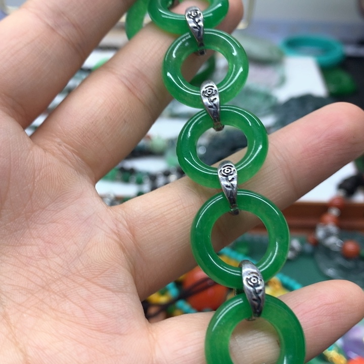 颈饰未镶嵌翡翠吊坠