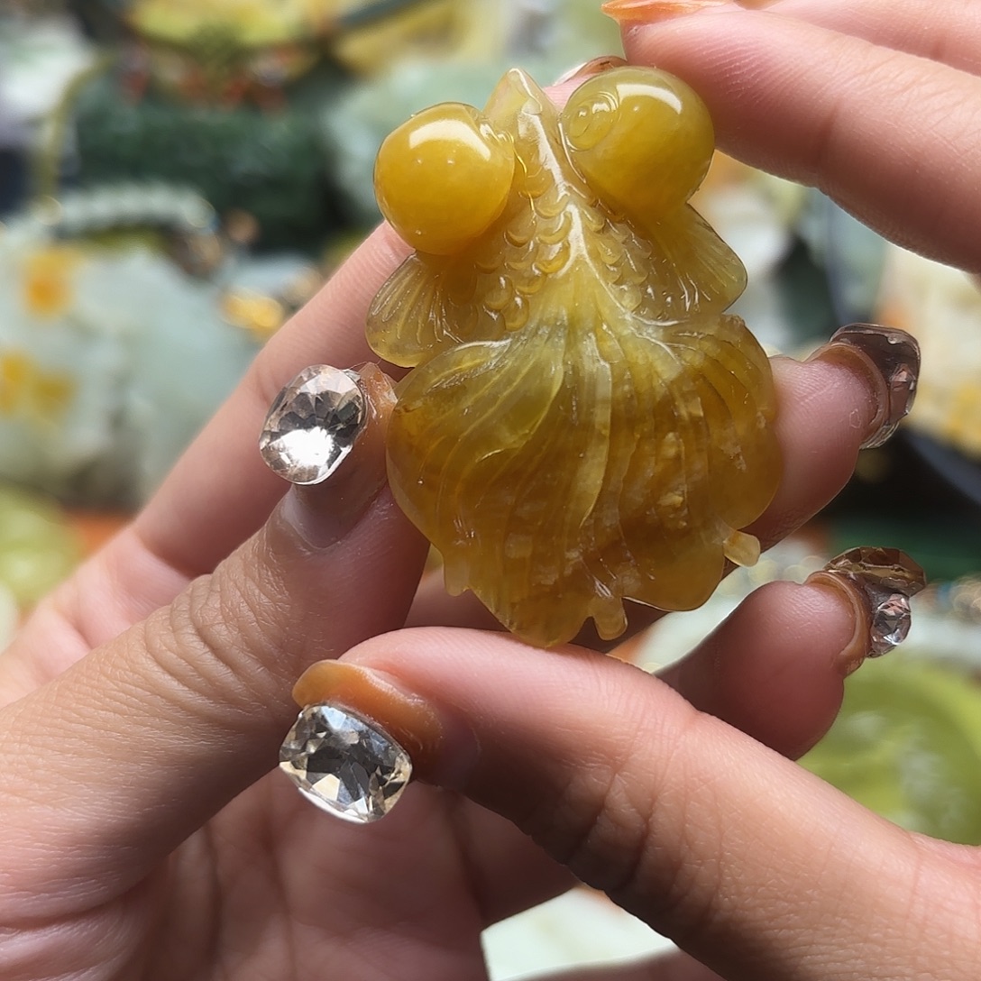 蛇纹石玉未镶嵌吊坠