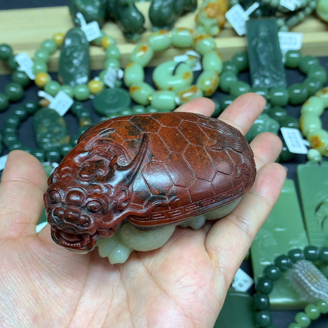 岫岩河磨玉（透闪石质玉）挂件未镶嵌王*