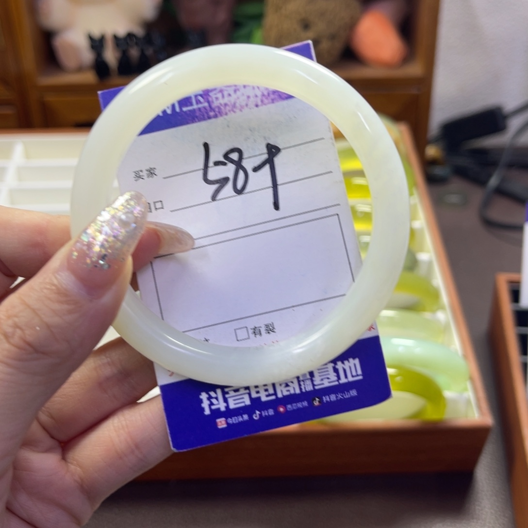 蛇纹石玉未镶嵌手镯161