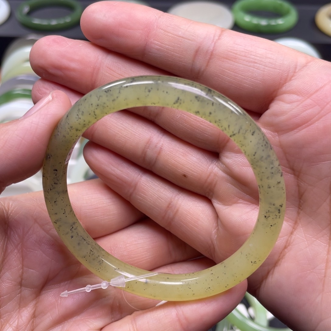 和田玉手镯未镶嵌57