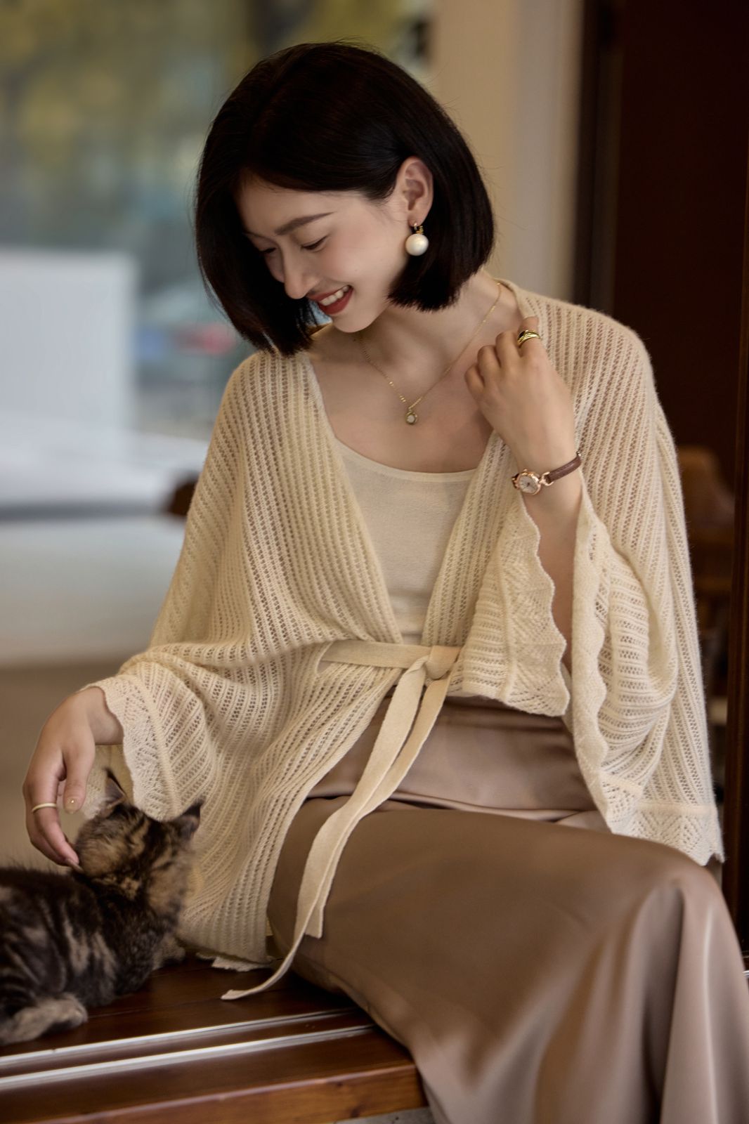 天生丽质~新款纯山羊绒披肩开衫女时尚镂空款斗篷轻奢高级感上衣