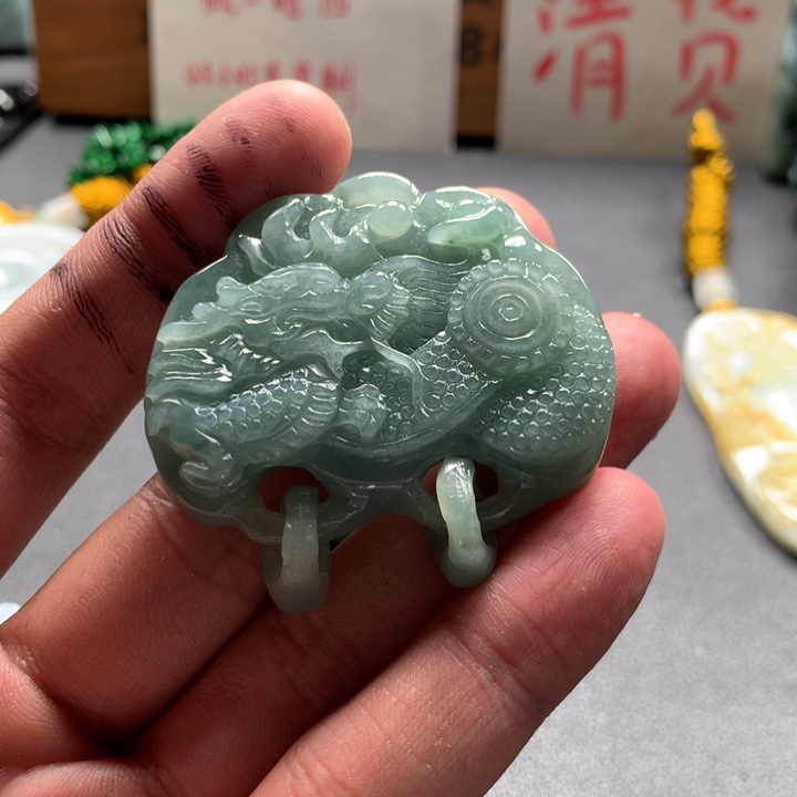 翡翠未镶嵌颈饰保真天然a货翡翠