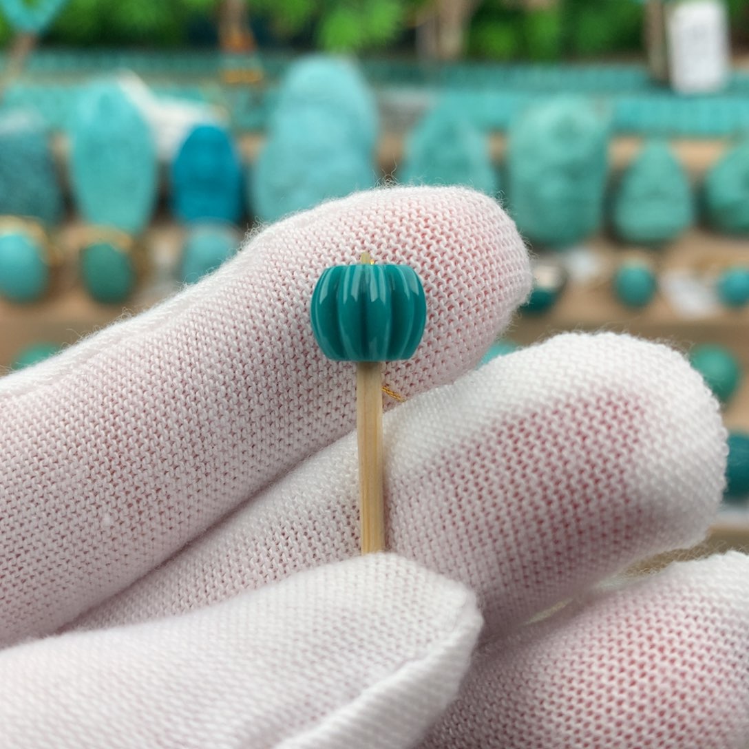 绿松石配饰未镶嵌卡8.4*7