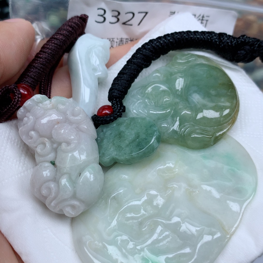 翡翠未镶嵌颈饰珠子