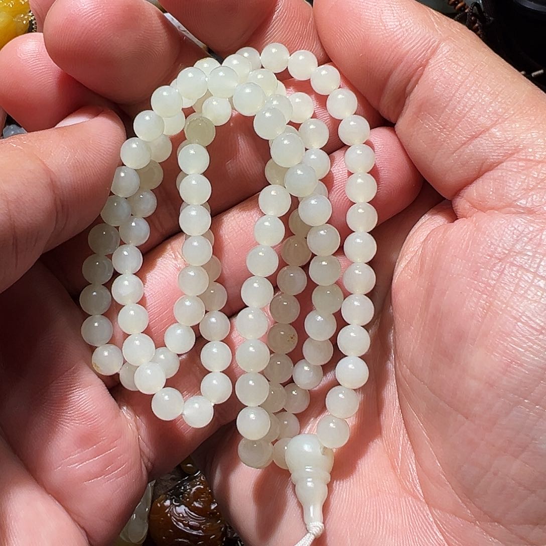 和田玉颈饰未镶嵌