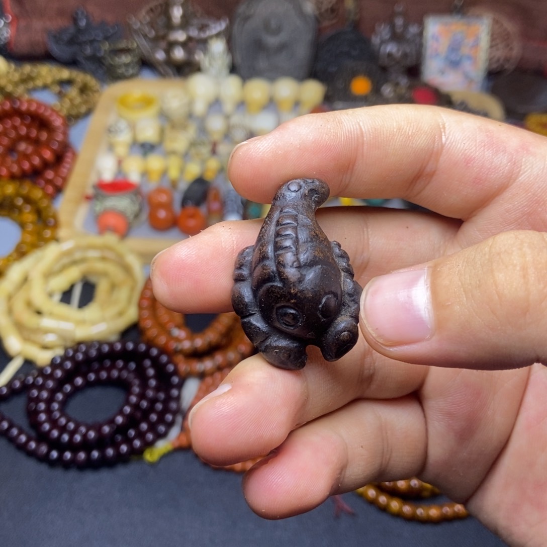 藏传小尺寸蝎子药擦擦