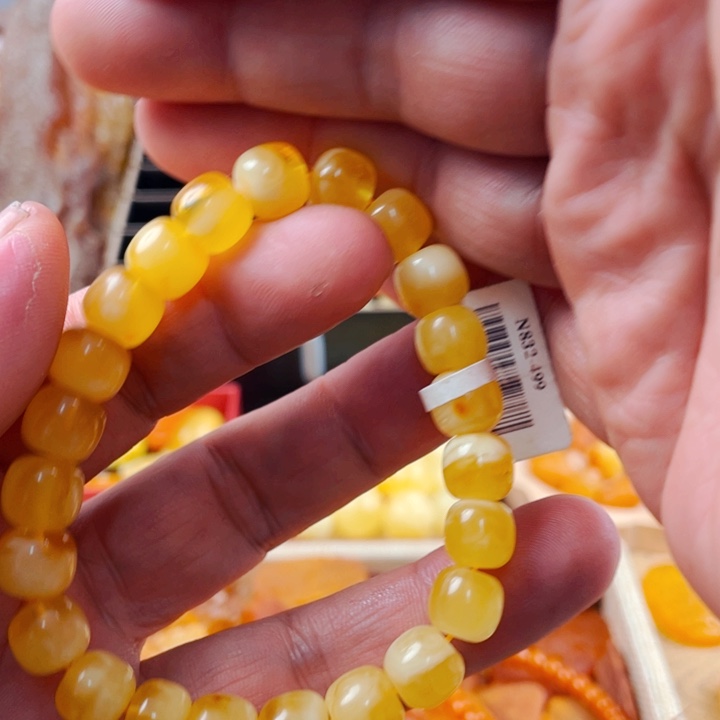 琥珀颈饰未镶嵌手串