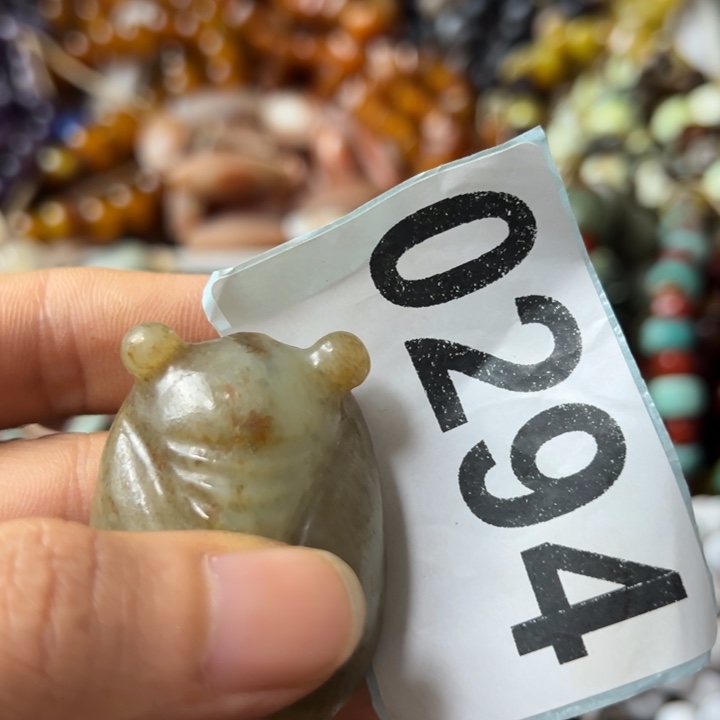 老***人和田玉（糖玉）未镶嵌颈饰