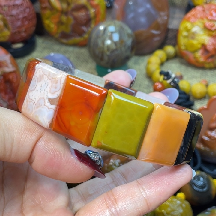 玛瑙/玉髓未镶嵌珠宝奇石