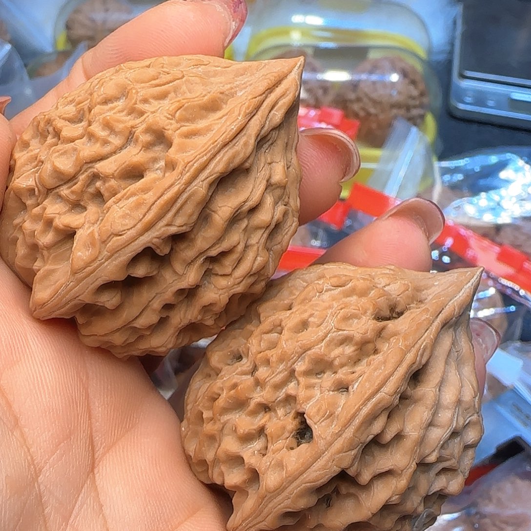 文玩核桃吊坠38全品蓟县原生树鸡心