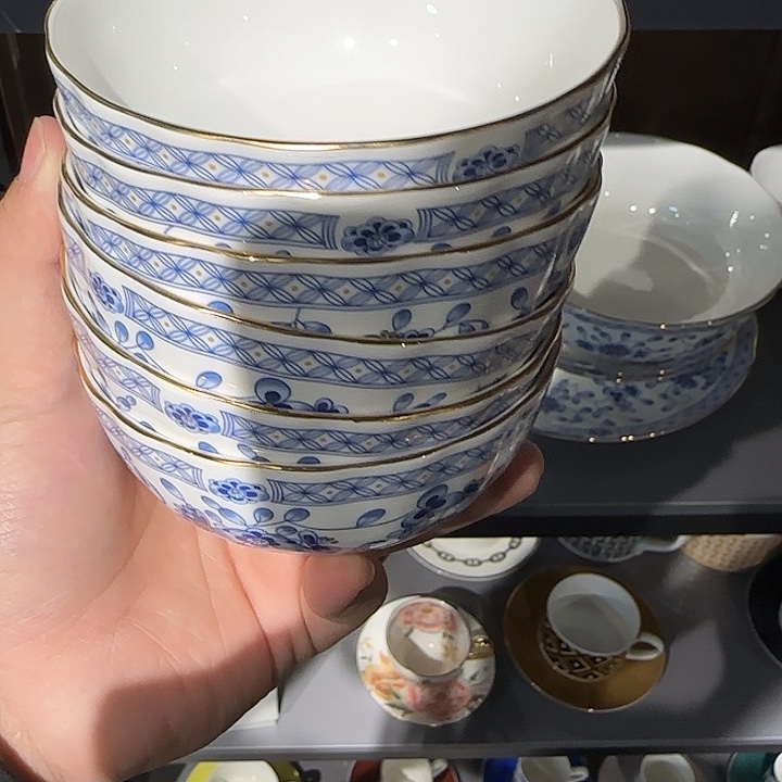 四个米饭碗米饭碗