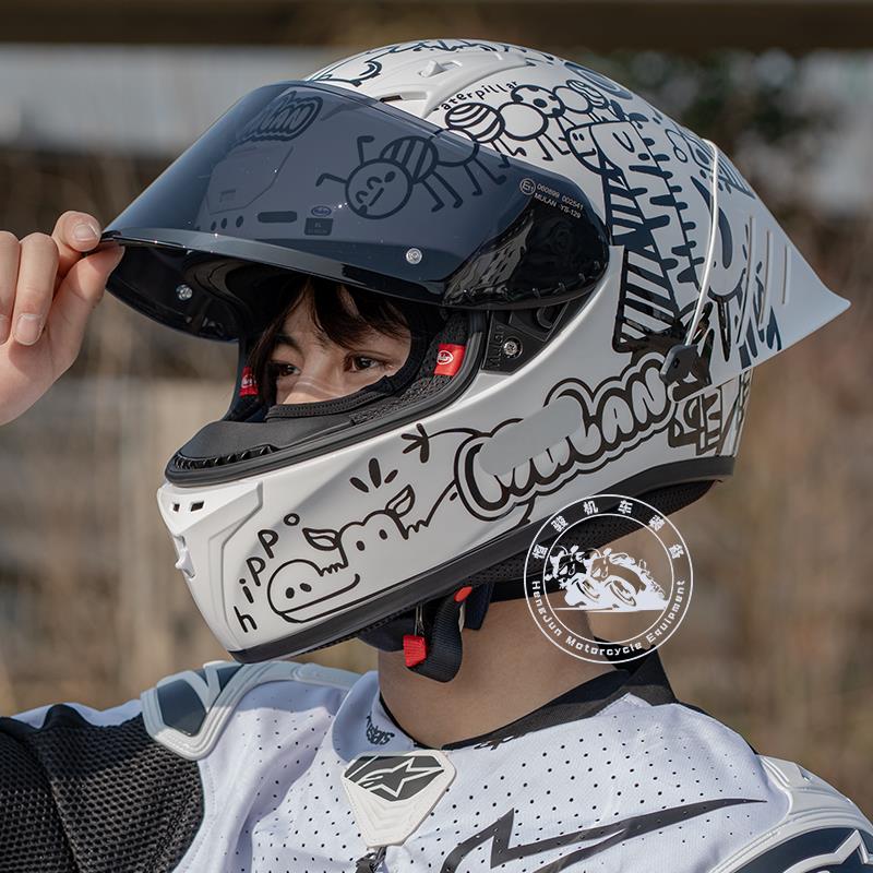 MULAN木兰碳纤维全盔大尾翼将军头盔超轻头盔冬季保暖3c认证防雾