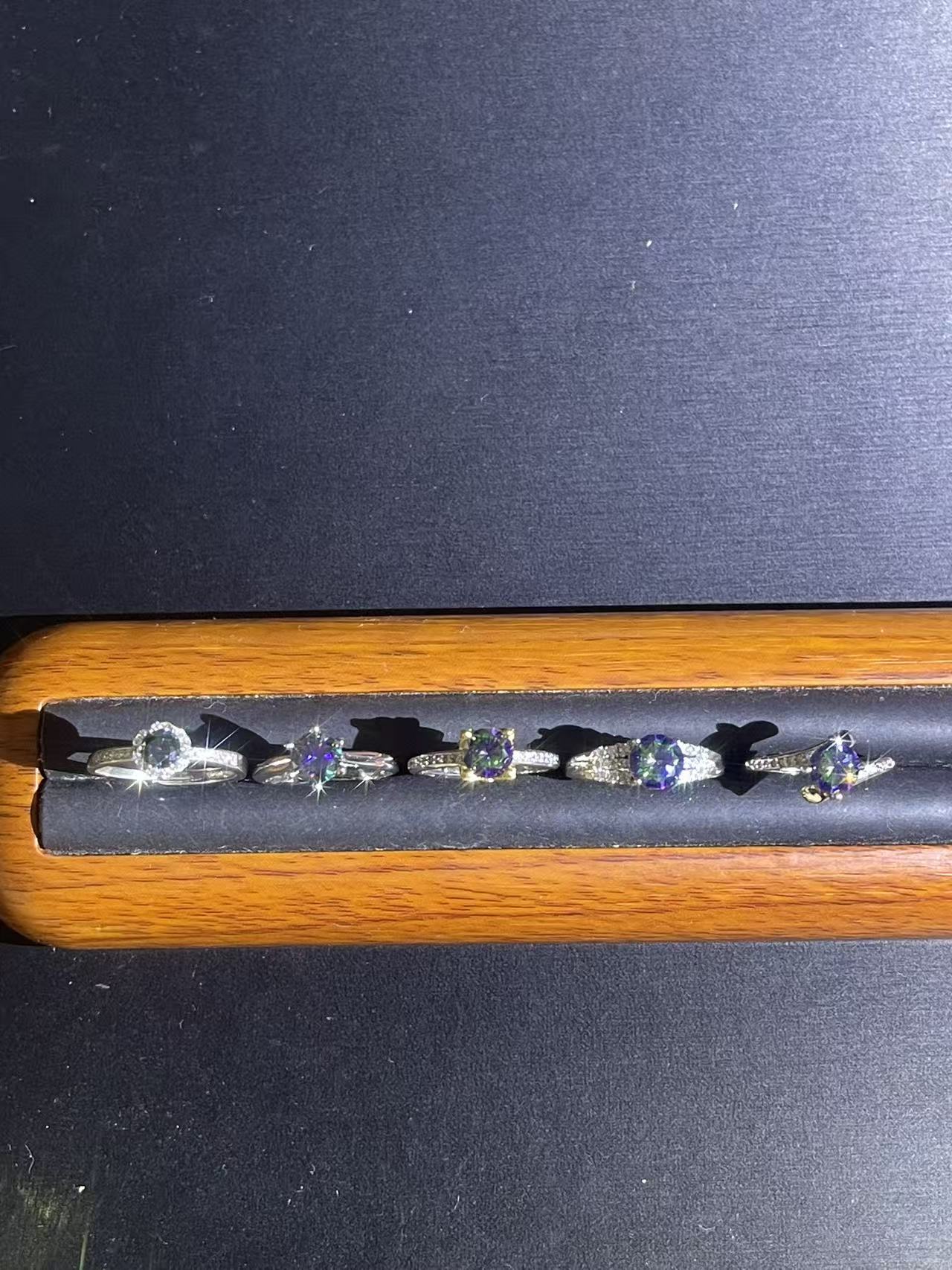 a9065白托黑彩戒指随机（一个）多样发