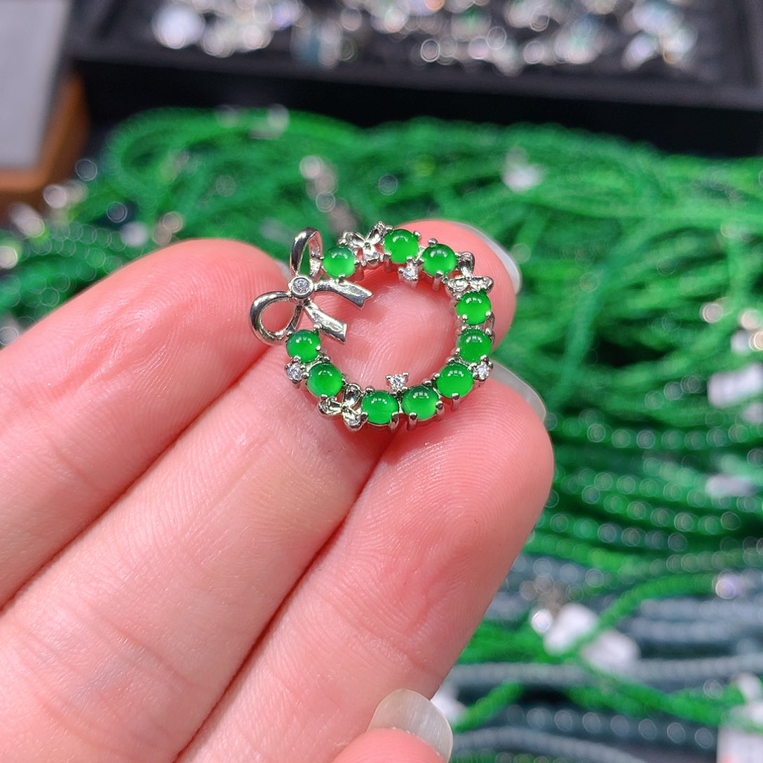 翡翠手链未镶嵌天然