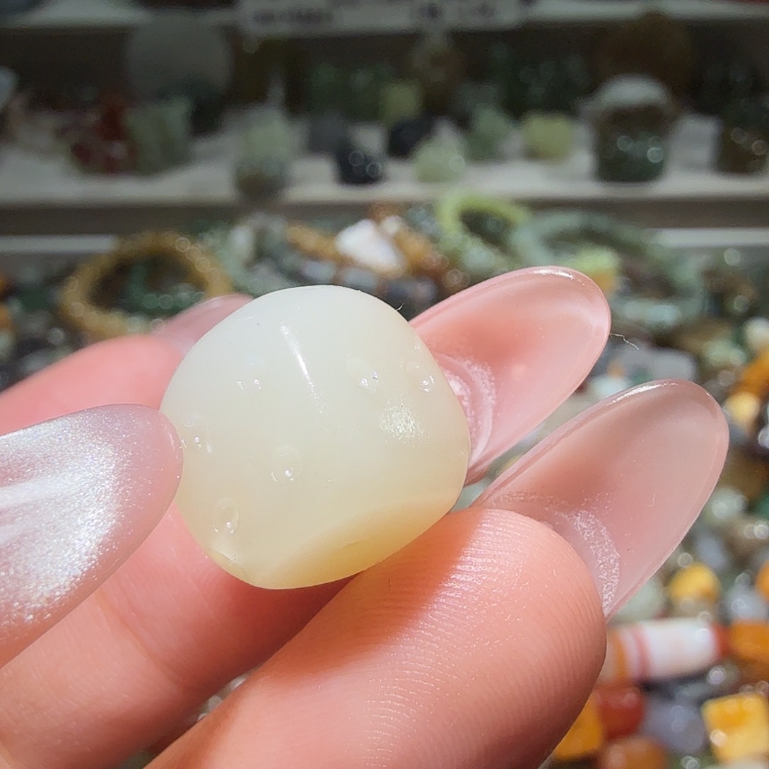 和田玉未镶嵌珠宝奇石