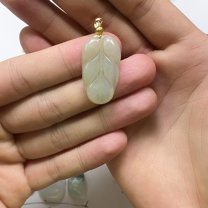 翡翠未镶嵌颈饰天然缅甸a货翡翠