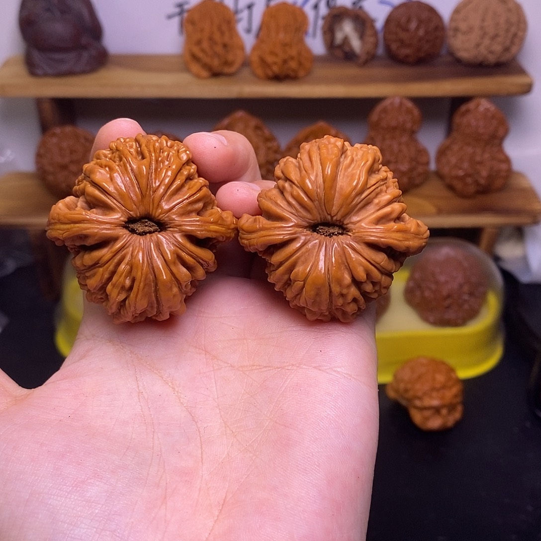 齐***齐文玩核桃吊坠篓子福利