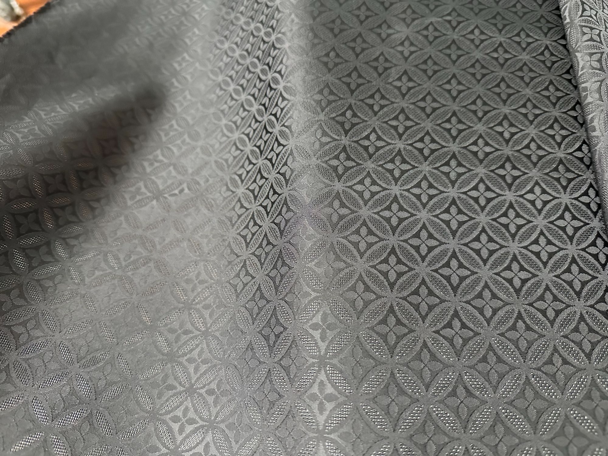 铜钱，老钱风   直播间零头布，香云纱 满分真丝  门幅一米四